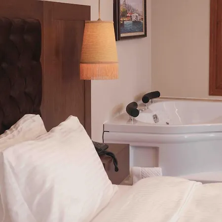 Phellos Boutique Отель