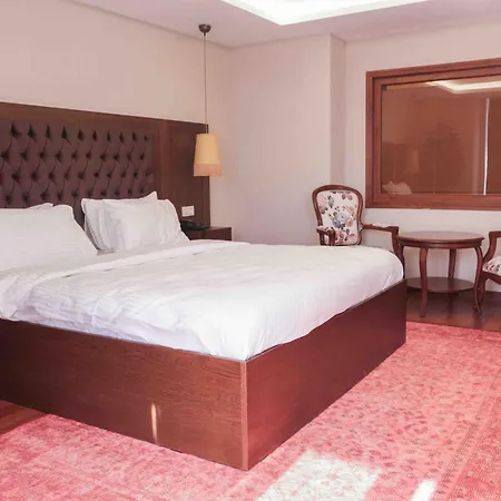 Отель Phellos Boutique 3*