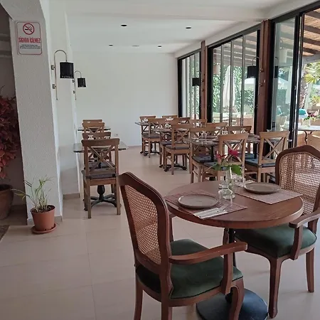 Phellos Boutique Hotel 3*