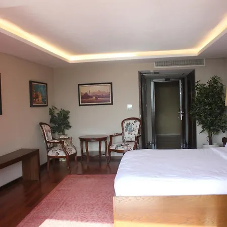 Phellos Boutique Hotel 3*