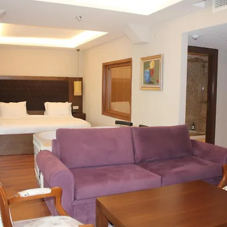 Phellos Boutique Hotel