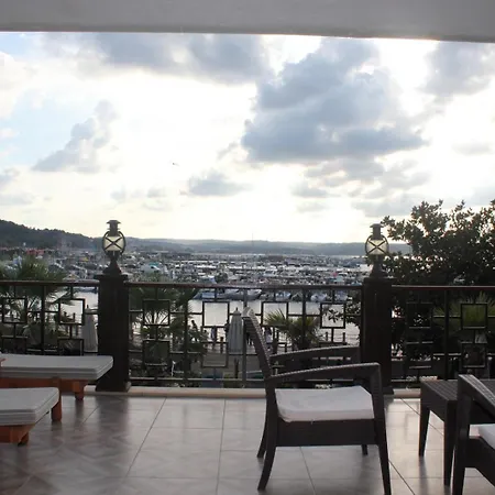 Hotel Phellos Boutique